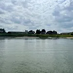 Chic On The Rhine