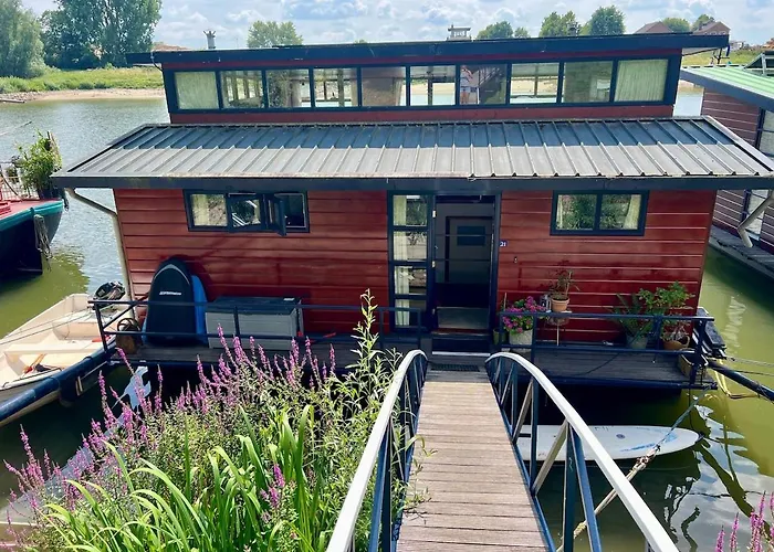 Chic On The Rhine 아른헴