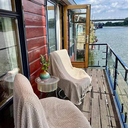 Chic On The Rhine Arnhem