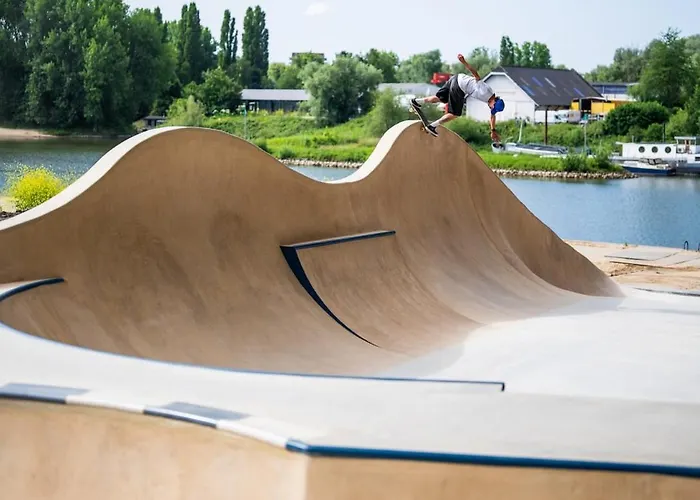 Chic On The Rhine * 阿纳姆